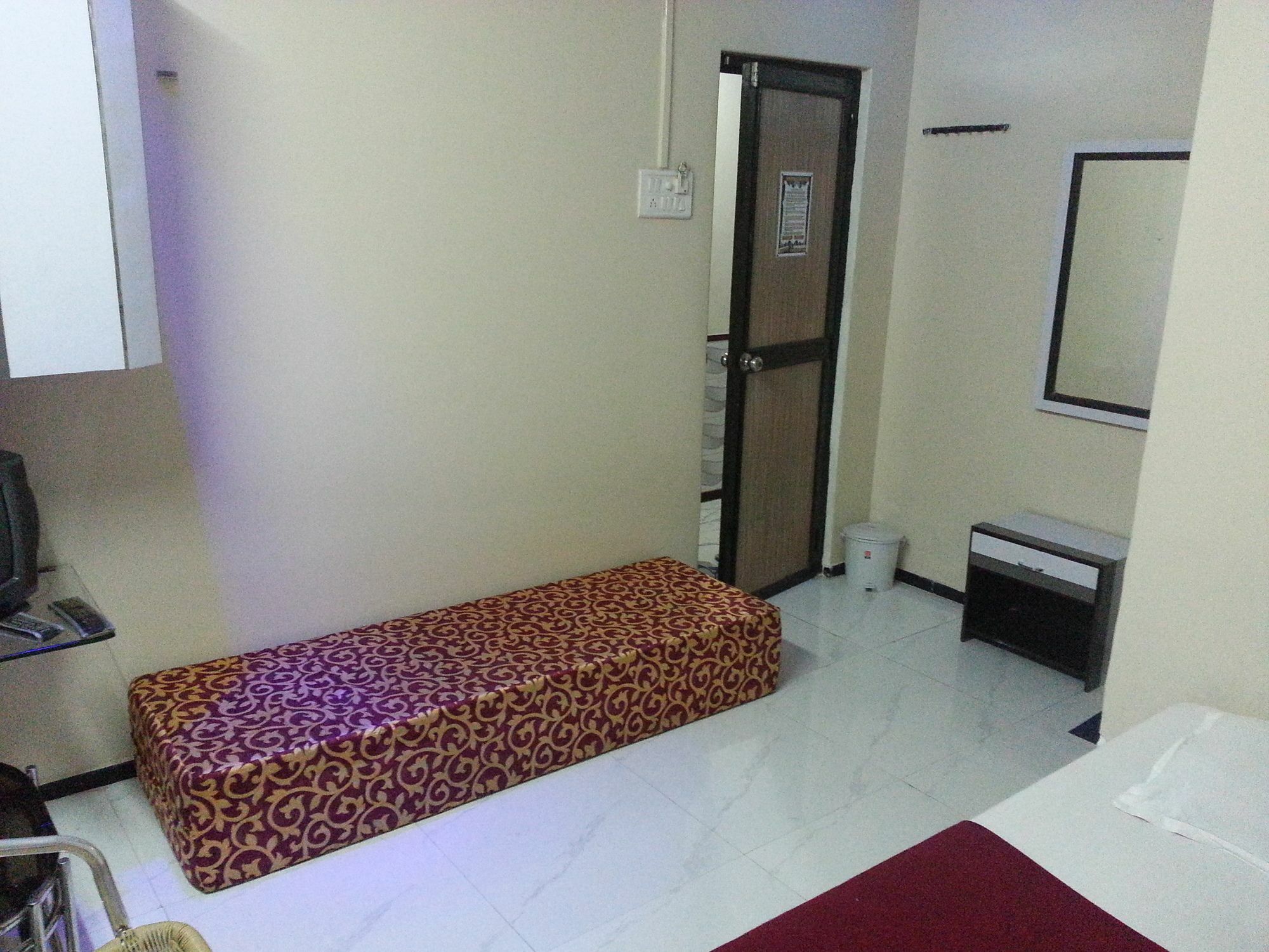 New Metro Guest House Bombay Extérieur photo