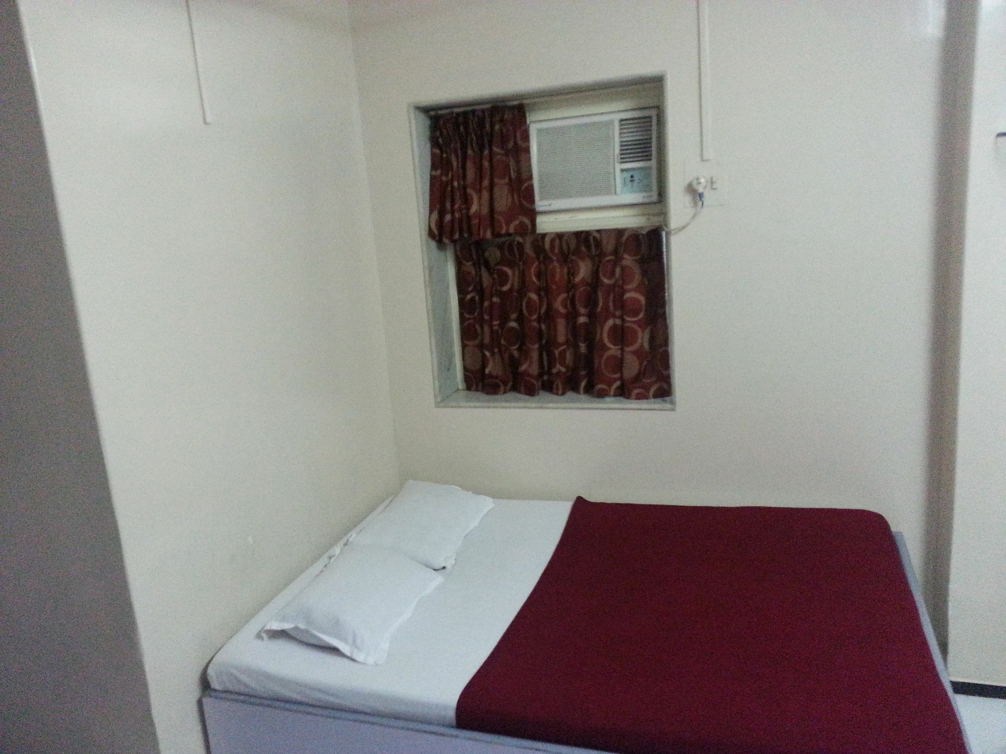 New Metro Guest House Bombay Extérieur photo