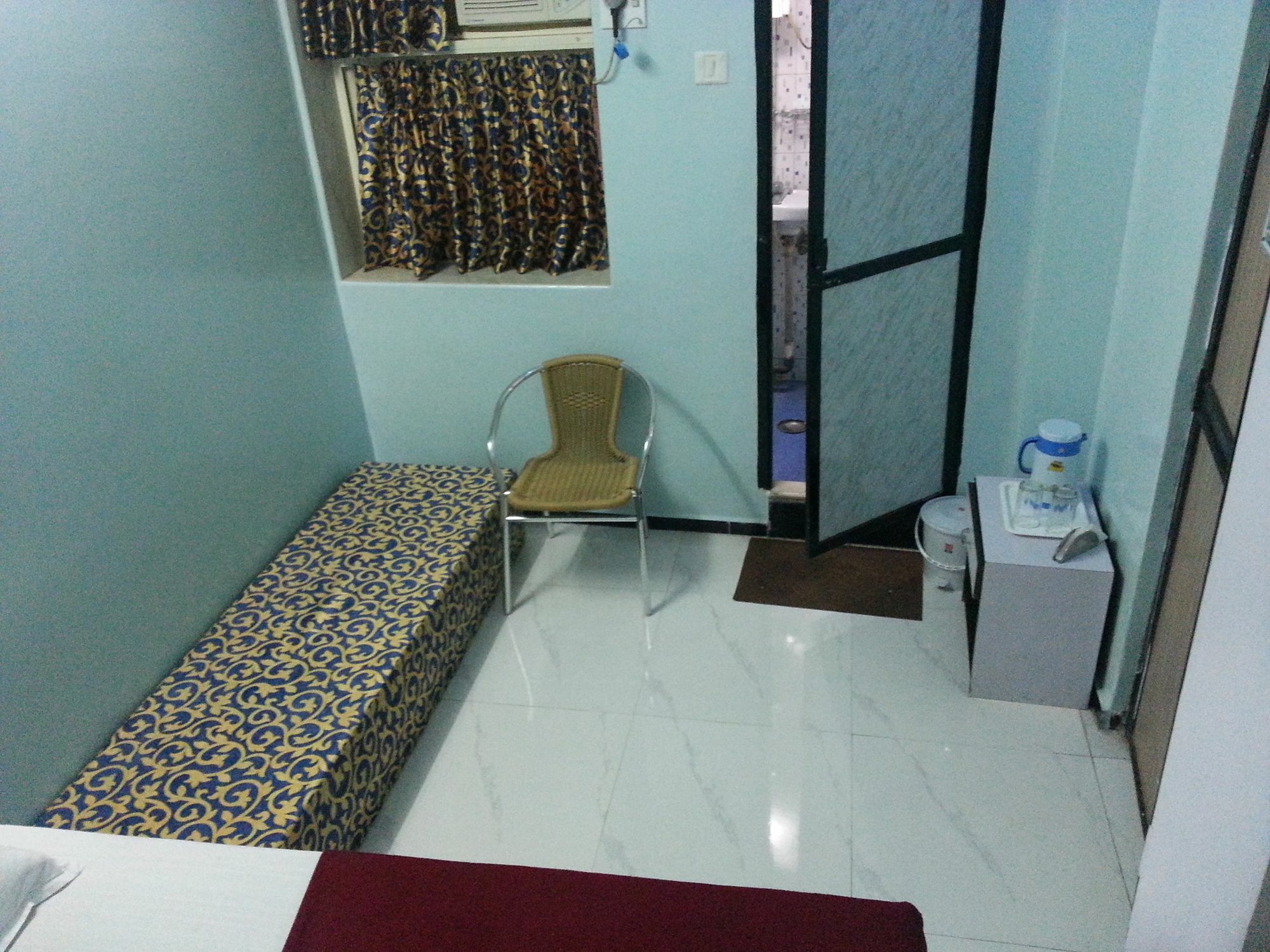 New Metro Guest House Bombay Extérieur photo